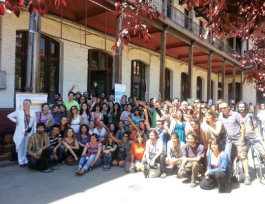 Parte importante de los 160 alumnos que cursaron el diplomado durante el año 2012.